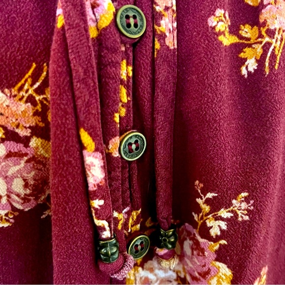 Darling off the Shoulder Blouse - Picture 4 of 8